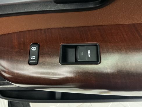 Used 2016 Toyota Sequoia Platinum AWD/4WD image 43