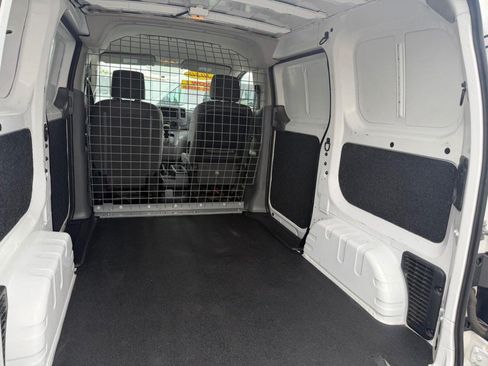 Used 2020 Nissan NV200 S FWD image 15
