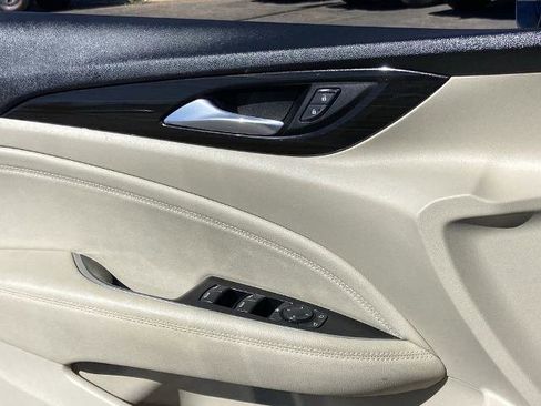 Used 2018 Buick Regal Essence w/ Driver Confidence Package #1 image 20