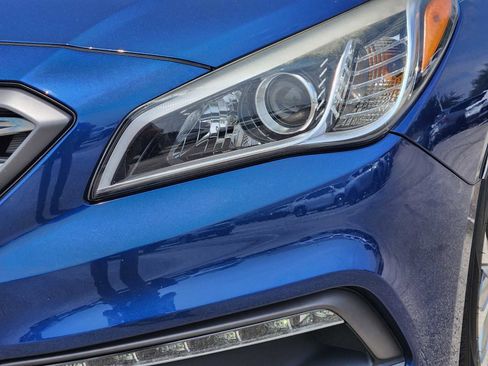 Used 2015 Hyundai Sonata Sport w/ Option Group 04 FWD image 7