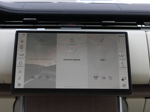 New 2026 Land Rover Range Rover Long Wheelbase SE AWD/4WD image 12