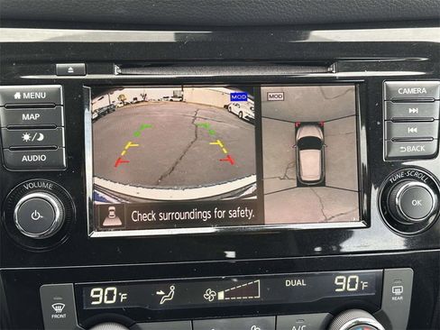 Used 2022 Nissan Rogue Sport SL image 20