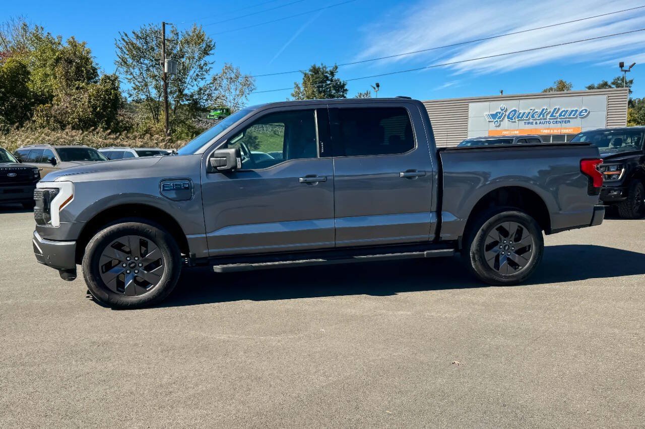 Used 2024 Ford F150 Lightning Flash AWD/4WD image 6