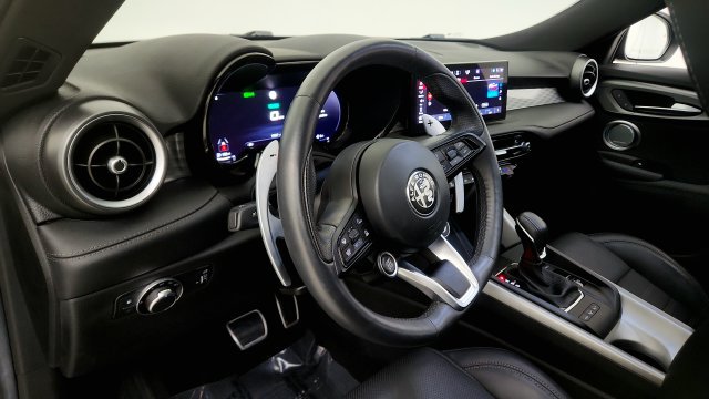 Used 2024 Alfa Romeo Tonale Veloce AWD/4WD image 45