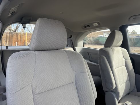 Used 2015 Honda Odyssey LX image 19
