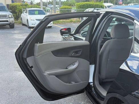 Used 2014 Chevrolet Impala LS w/ LS Convenience Package image 12