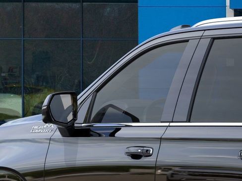 New 2026 Chevrolet Suburban High Country w/ Sun And Tow Package image 18
