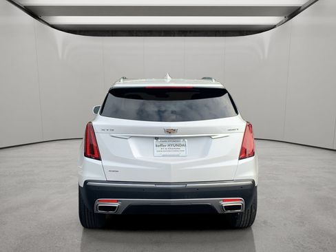 Used 2020 Cadillac XT5 Premium Luxury AWD/4WD image 4