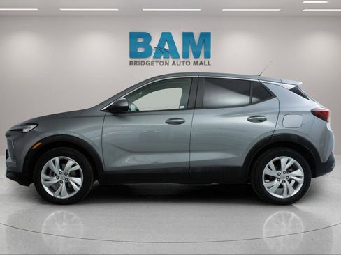 Used 2024 Buick Encore GX Preferred w/ Comfort Package FWD image 4