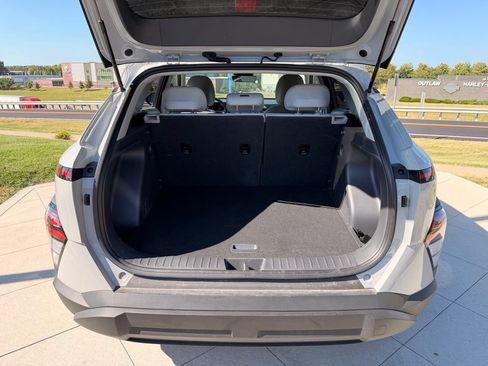 Used 2026 Hyundai Kona SEL Sport FWD image 6