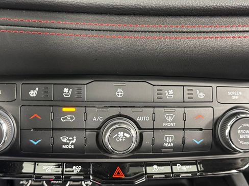 Used 2025 Dodge Durango R/T AWD/4WD image 28