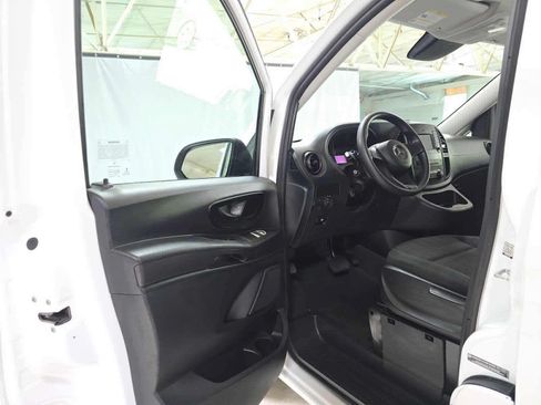 Used 2020 Mercedes-Benz Metris image 35