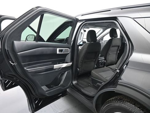 Certified 2022 Ford Explorer XLT image 18