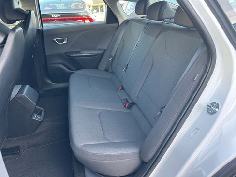 Used 2025 Kia K4 LXS image 41