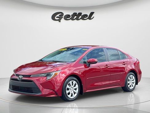 Used 2024 Toyota Corolla LE FWD image 1