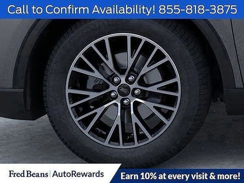 Used 2025 Ford Escape SE w/ PHEV Premium Package image 32