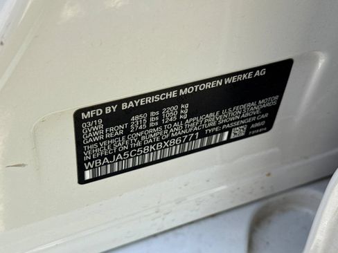 Used 2019 BMW 530i w/ Convenience Package RWD image 29