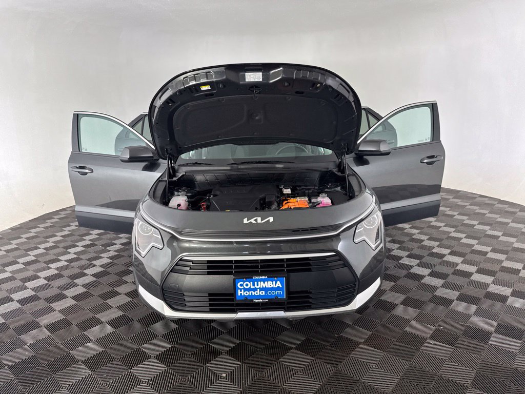 Used 2025 Kia Niro LX FWD image 18