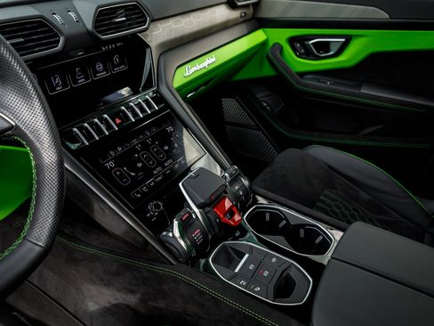 Used 2023 Lamborghini Urus S image 16