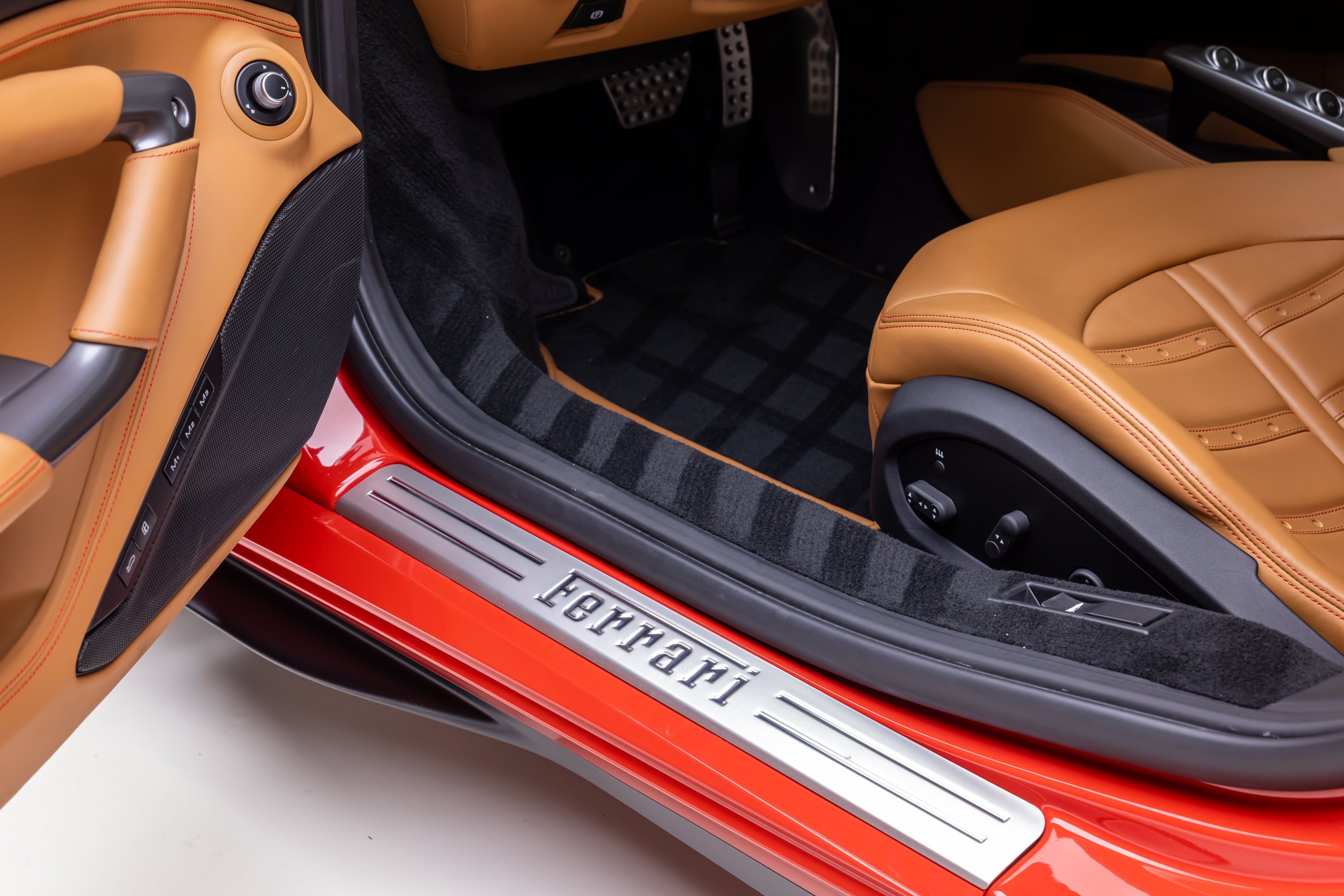 Certified 2020 Ferrari F8 Tributo RWD image 74