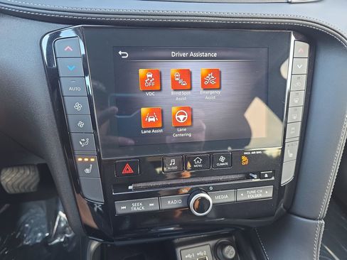 Certified 2025 INFINITI QX50 Luxe image 22