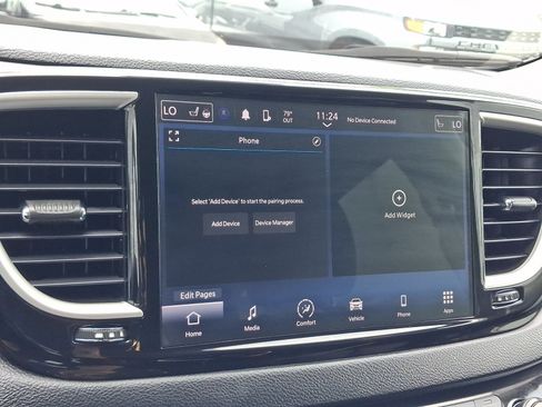 Used 2024 Chrysler Pacifica Touring-L FWD image 16