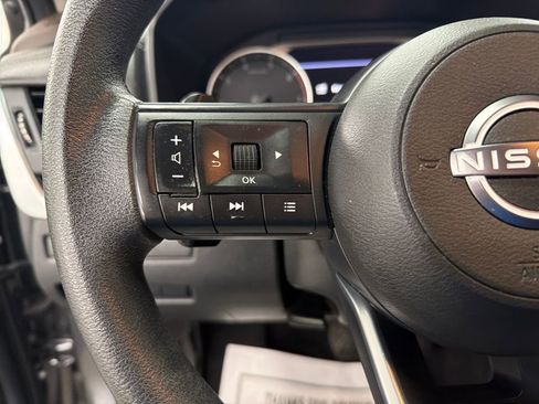 Used 2023 Nissan Rogue S image 20