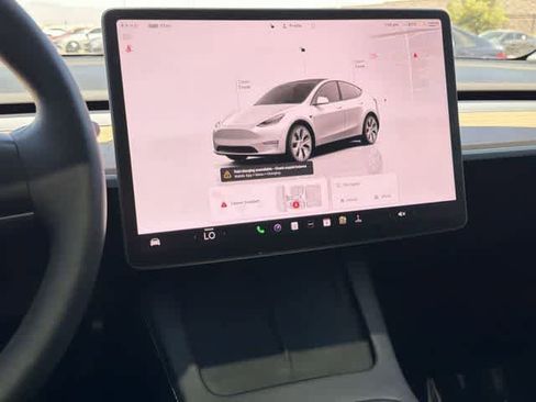 Used 2023 Tesla Model Y Performance AWD/4WD image 21