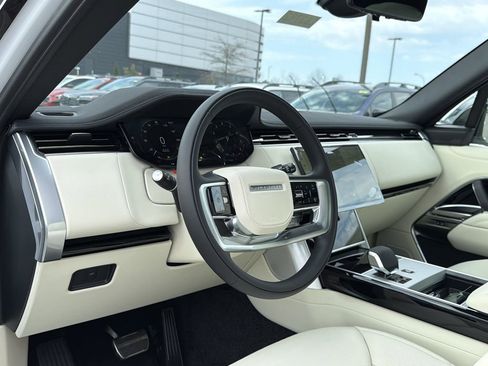 New 2026 Land Rover Range Rover SE image 10