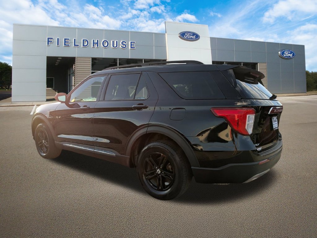 Used 2023 Ford Explorer XLT w/ Equipment Group 202A AWD/4WD image 12
