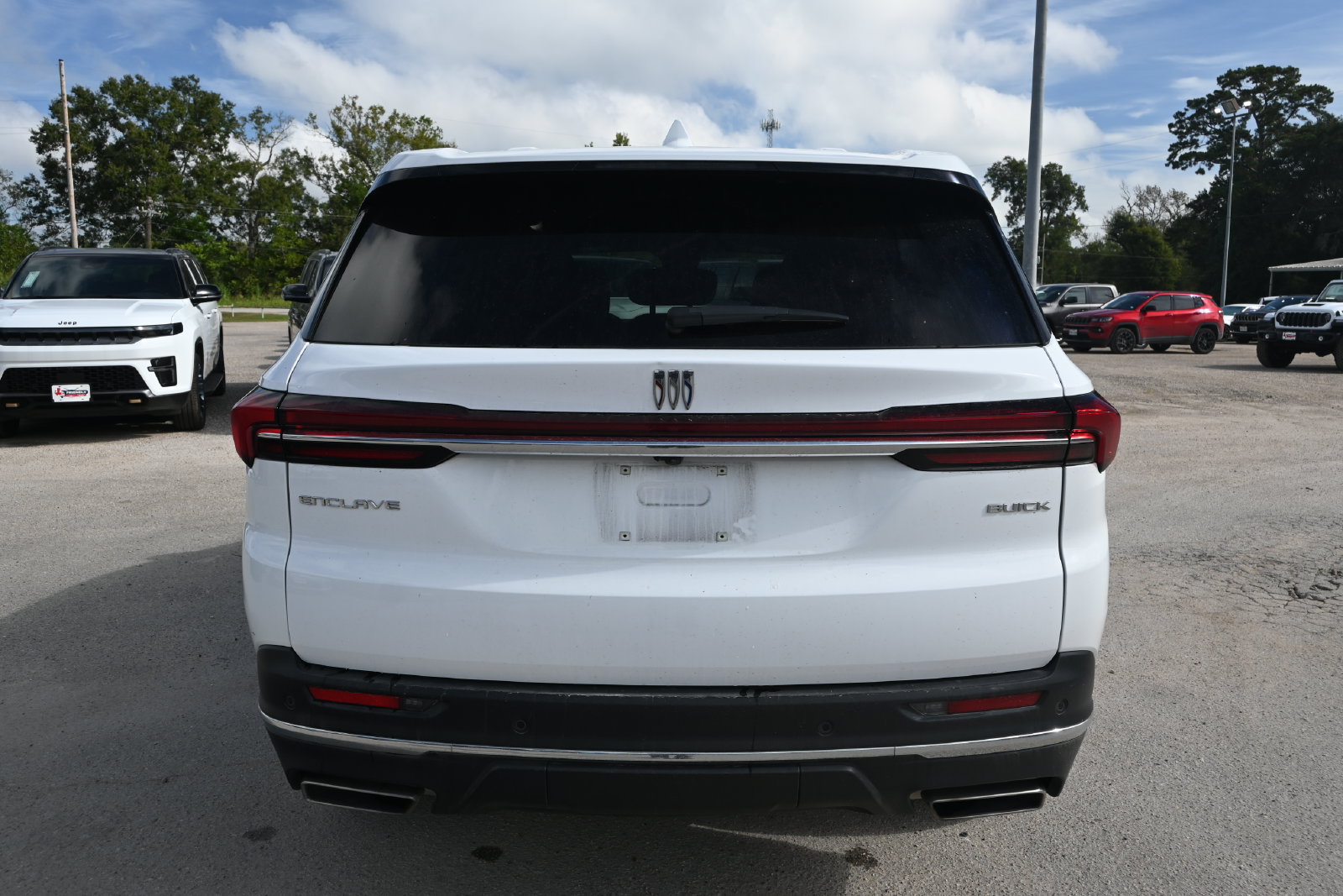 Used 2026 Buick Enclave Preferred FWD image 3