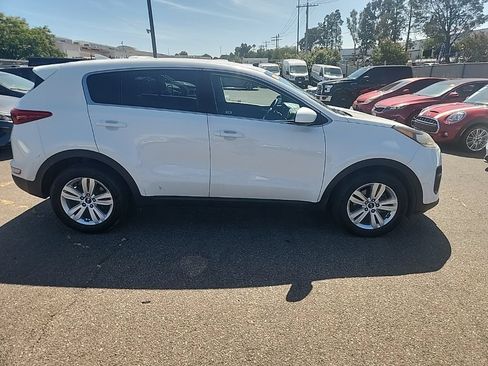Used 2019 Kia Sportage LX FWD image 16