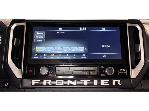 Used 2025 Nissan Frontier SV image 28