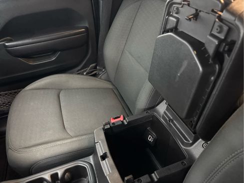 Used 2021 Jeep Wrangler Unlimited Sport image 40