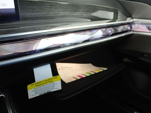 Used 2026 BMW i7 eDrive50 image 32