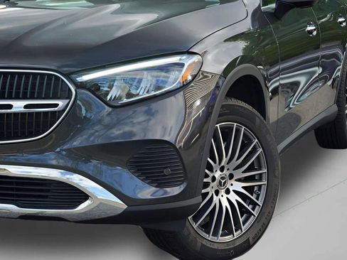 Used 2024 Mercedes-Benz GLC 300 4MATIC image 52