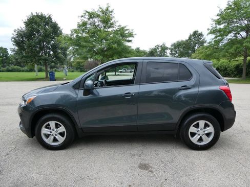 Used 2021 Chevrolet Trax LS w/ Tint and Cruise Package AWD/4WD image 8