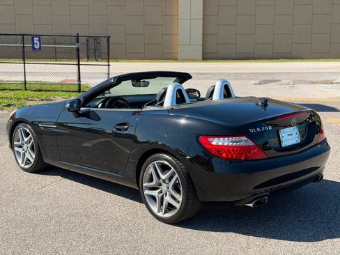 Used 2013 Mercedes-Benz SLK 250 image 10