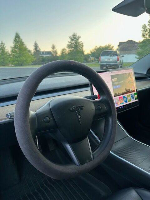 Used 2019 Tesla Model 3 RWD image 3