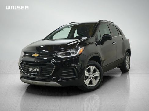 Used 2020 Chevrolet Trax LT w/ LT Convenience Package image 1