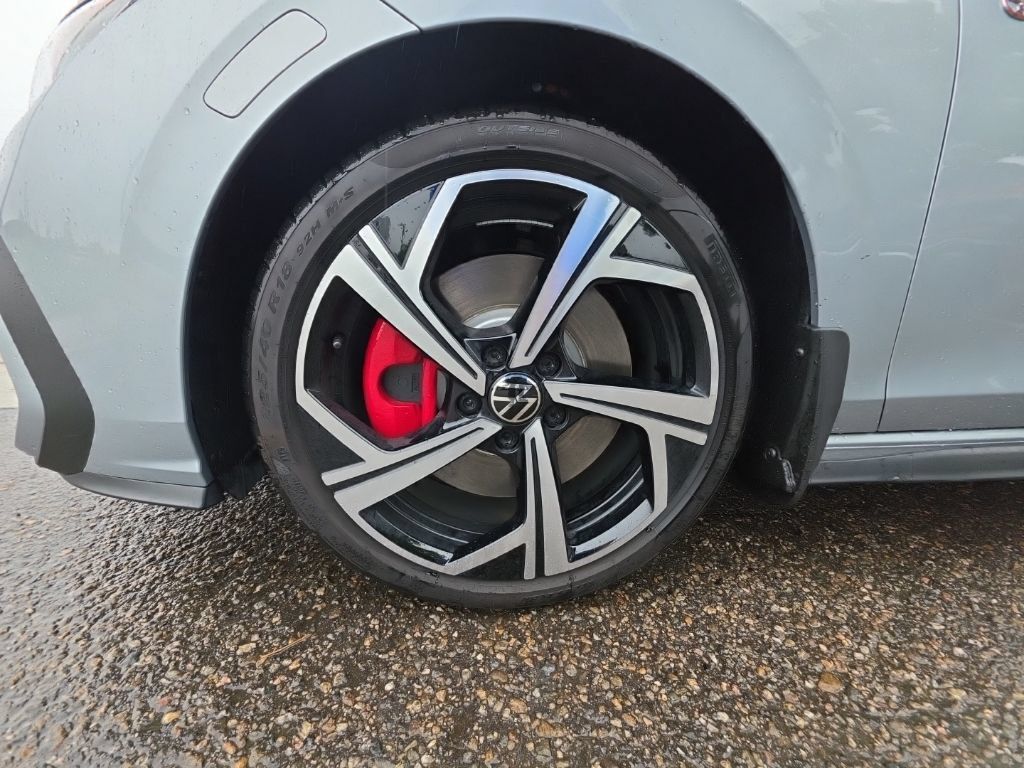 Certified 2025 Volkswagen GTI SE FWD image 23