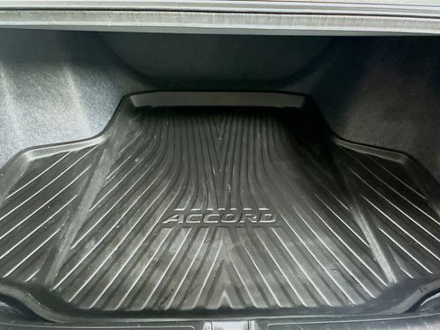 Used 2019 Honda Accord LX image 27