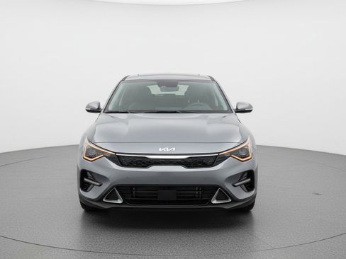 Used 2025 Kia K4 LXS image 2