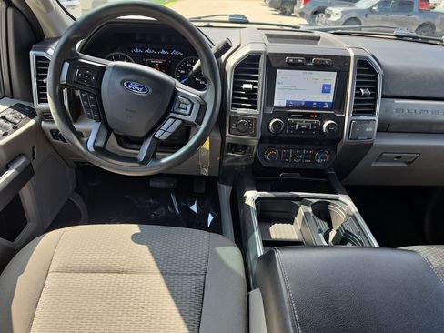 Used 2021 Ford F350 XLT w/ XLT Premium Package AWD/4WD image 17