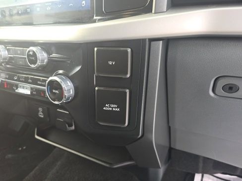 Certified 2022 Ford F150 XLT w/ Equipment Group 302A High image 23