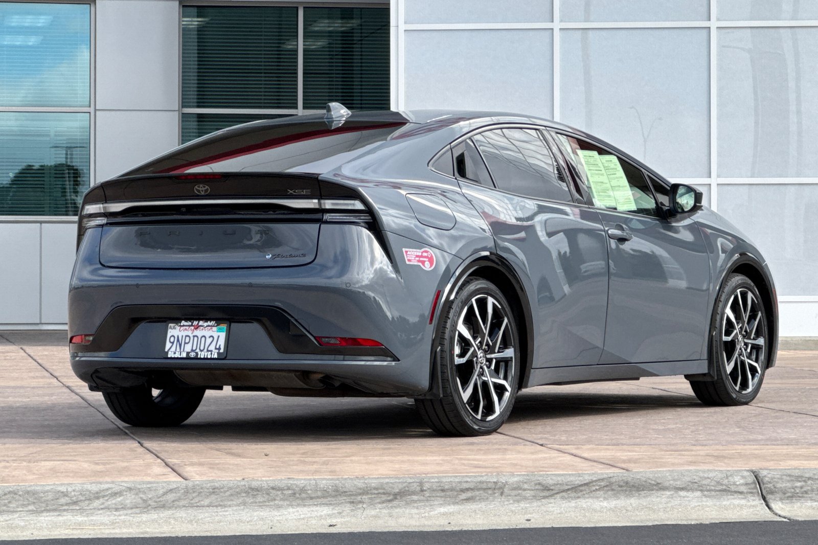 Certified 2024 Toyota Prius Prime FWD image 4