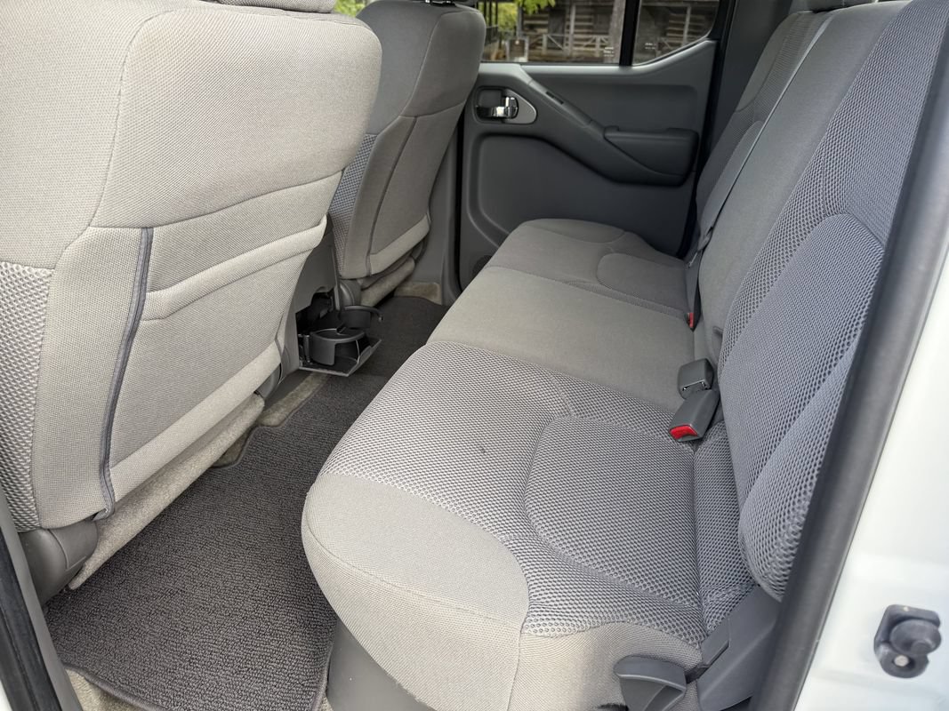 Used 2018 Nissan Frontier SV AWD/4WD image 30
