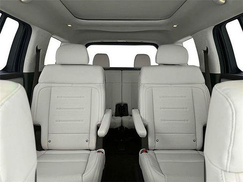 New 2025 Hyundai Santa Fe Calligraphy AWD/4WD image 17