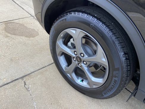 Used 2025 Ford Escape ST-Line image 30