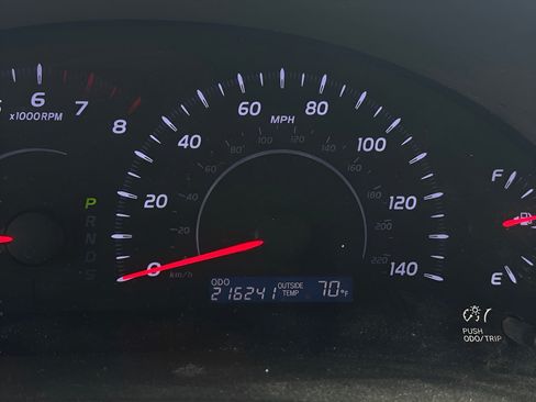 Used 2010 Toyota Camry LE FWD image 24